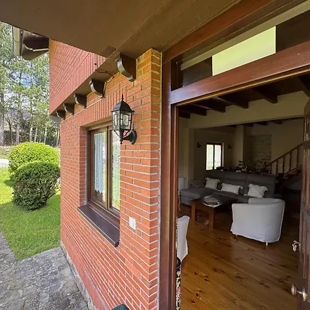 Casa De Robles Cantabria, En El Corazon De Valles Pasiegos *