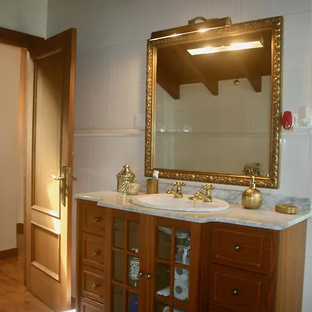 Casa De Robles Cantabria, En El Corazon De Valles Pasiegos