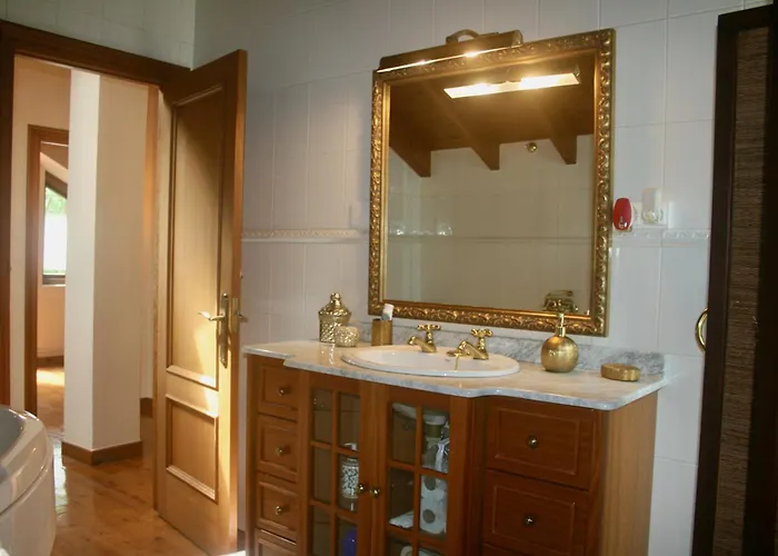 Casa De Robles Cantabria, En El Corazon De Valles Pasiegos