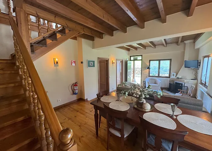 Apartament Casa De Robles Cantabria, En El Corazon De Valles Pasiegos